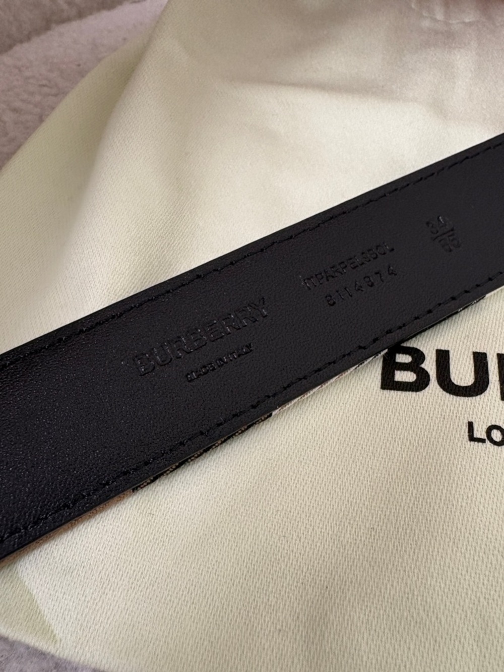 sold❌Burberry Classic Check Leather Belt in Beige/Black NEW 75cm - Picture 7 of 8